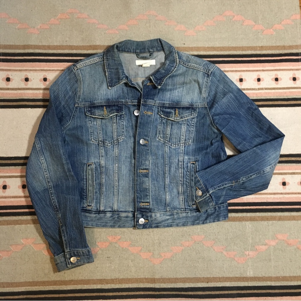 H&M sz 10 women’s jean denim jacket blue pockets long sleeve adjustable button